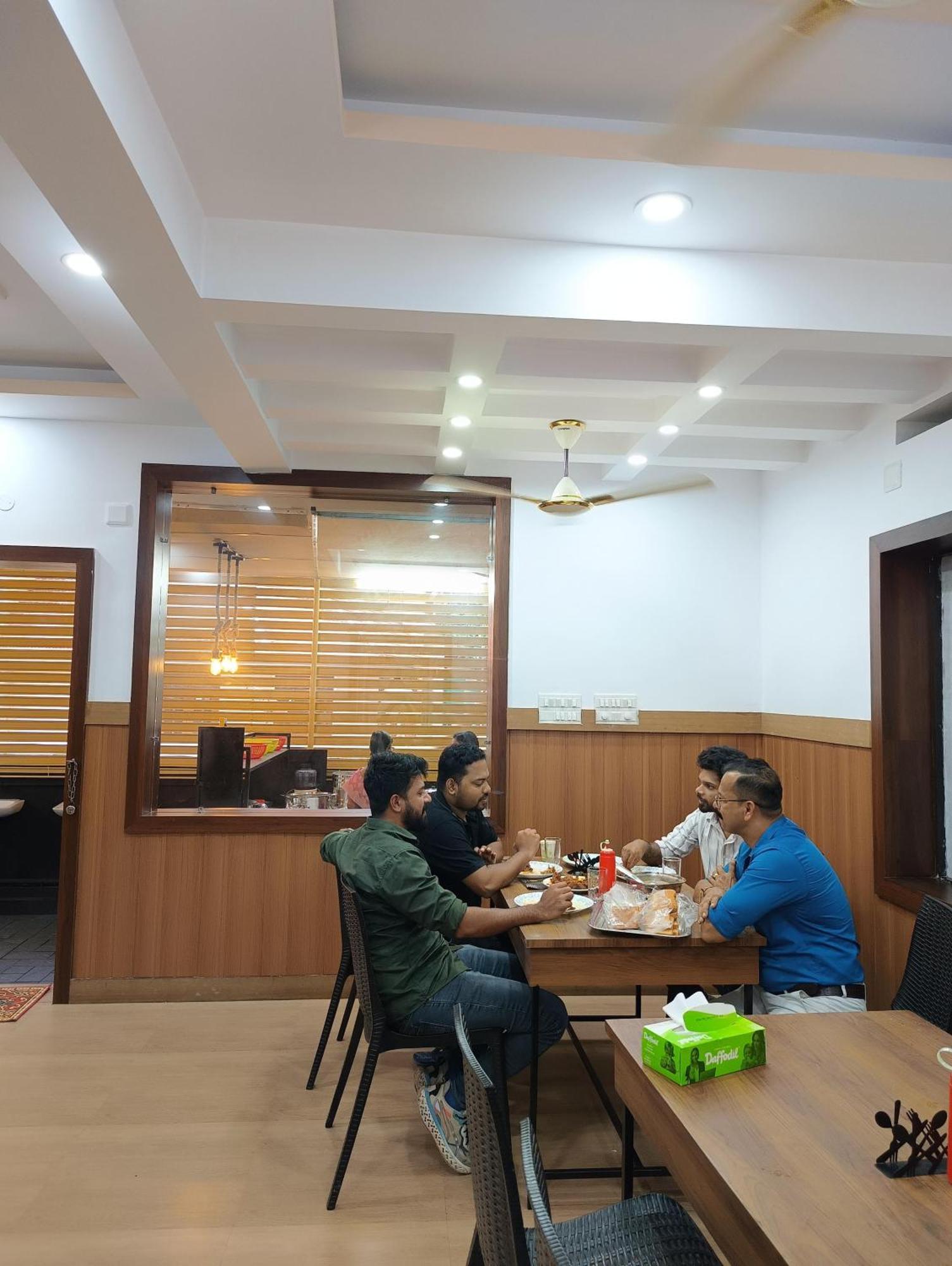 נדומבסרי Blue Bell Cochin Airport Hotel מראה חיצוני תמונה