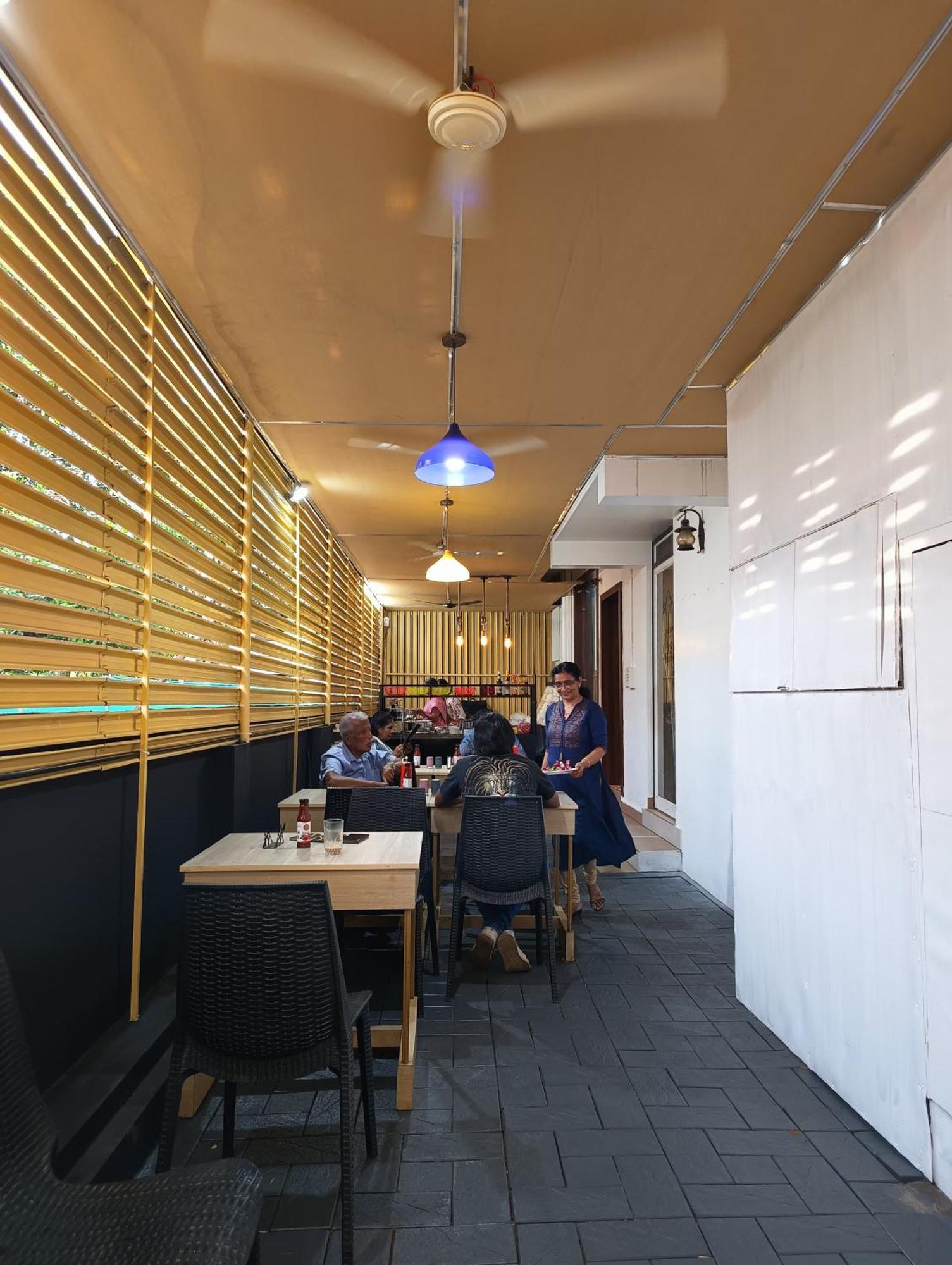 נדומבסרי Blue Bell Cochin Airport Hotel מראה חיצוני תמונה