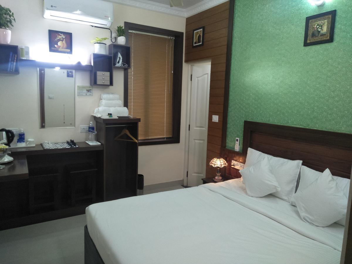 נדומבסרי Blue Bell Cochin Airport Hotel מראה חיצוני תמונה