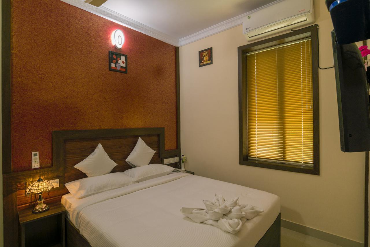 נדומבסרי Blue Bell Cochin Airport Hotel מראה חיצוני תמונה