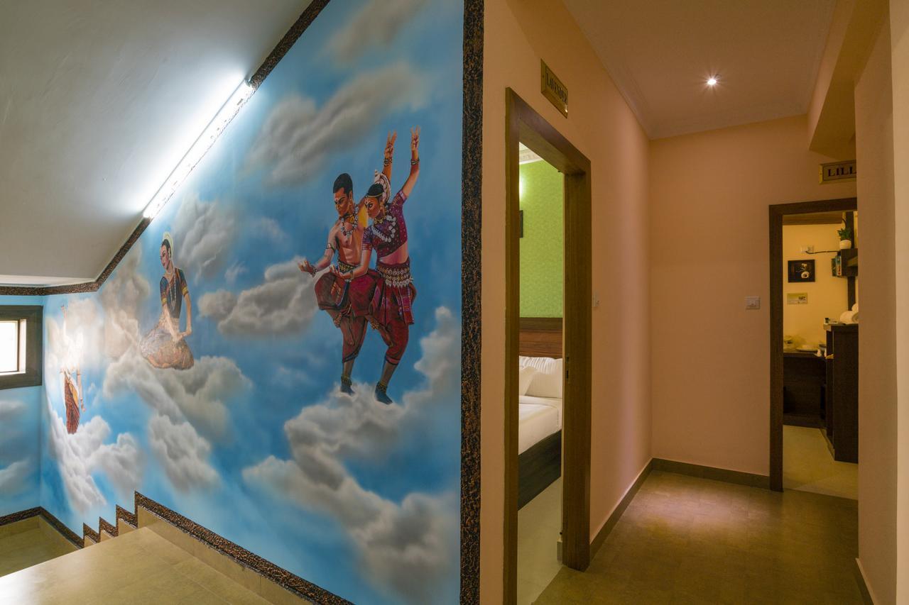 נדומבסרי Blue Bell Cochin Airport Hotel מראה חיצוני תמונה