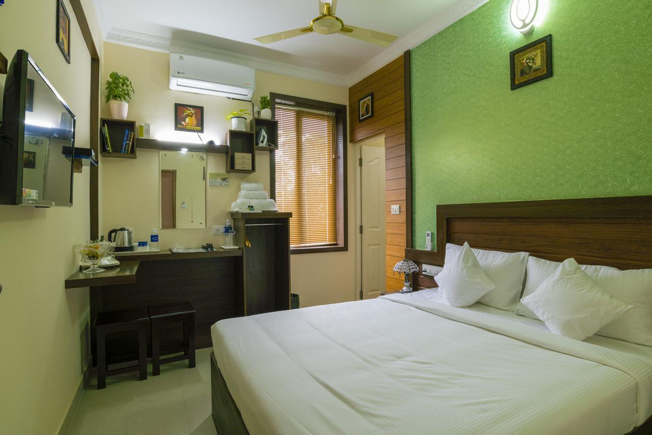 נדומבסרי Blue Bell Cochin Airport Hotel מראה חיצוני תמונה