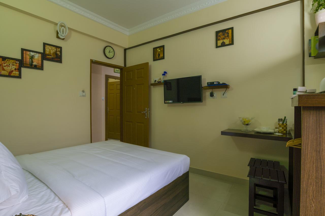 נדומבסרי Blue Bell Cochin Airport Hotel מראה חיצוני תמונה