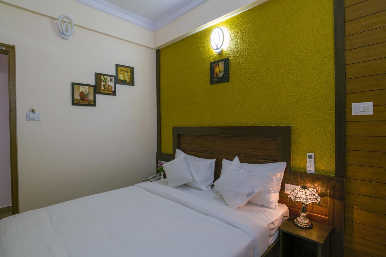 נדומבסרי Blue Bell Cochin Airport Hotel מראה חיצוני תמונה